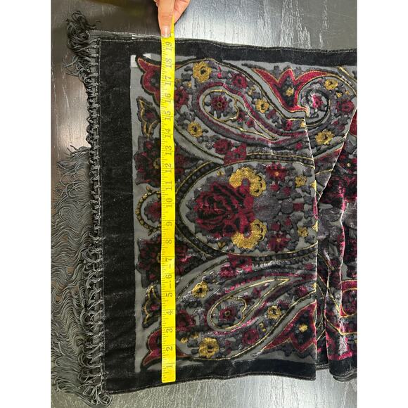 Vtg Shawl -70 x19"- Crushed Velvet Burnout- Red Black Gold fringe whimsigoth - Picture 3 of 15
